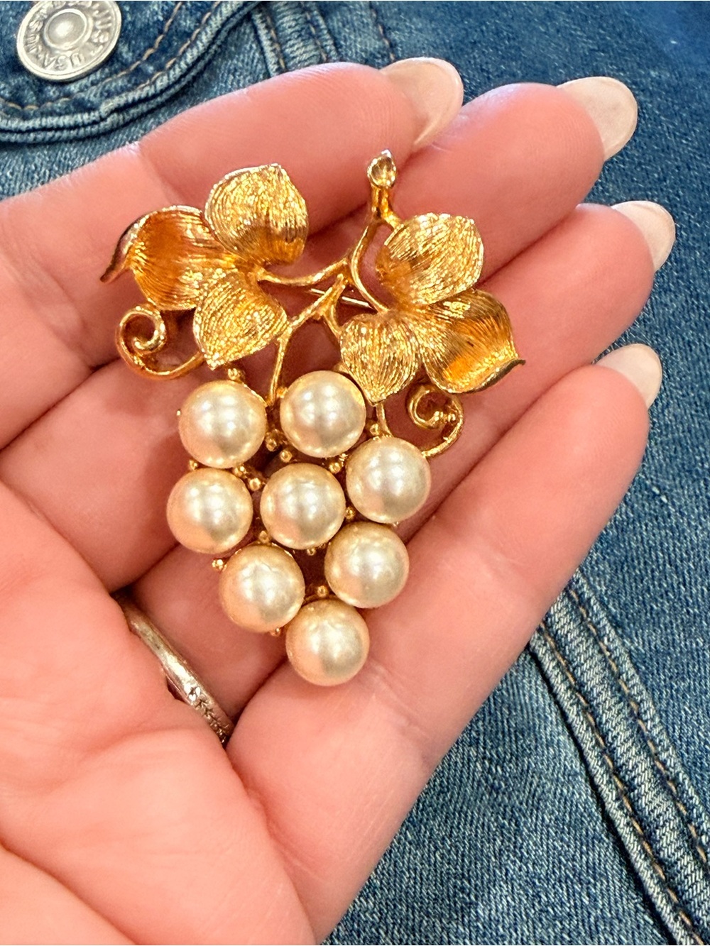 Gold-Tone Pearl Cluster Grape Brooch - Women Jewelry Accent